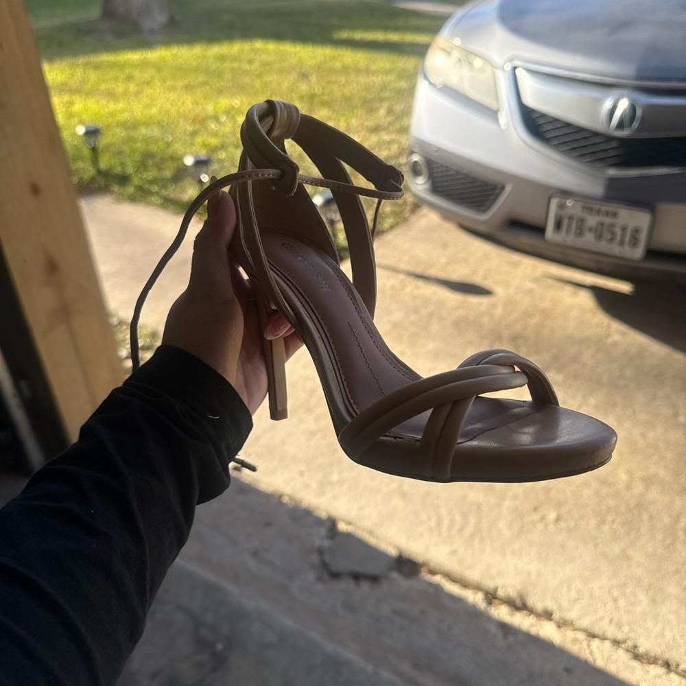 Gianni Bini Tan Strappy Heels